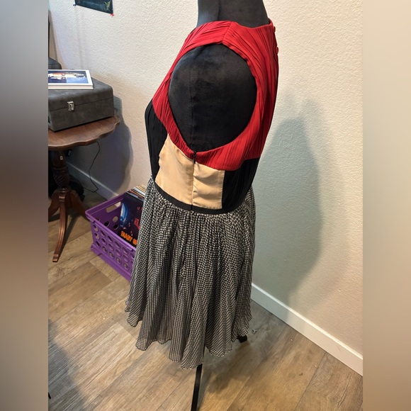 Medium Women’s Greylin Dress - Picture 8 of 9